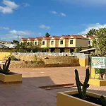 Premium - New Tropical Casa Oasis - Fast Wi-fi !! Swimming Pool !! Tv