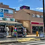 Premium - New Tropical Casa Oasis - Fast Wi-fi !! Swimming Pool !! Tv アパート *