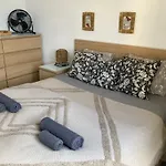 Premium - New Tropical Casa Oasis - Fast Wi-fi !! Swimming Pool !! Tv Lejlighed *