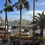 Premium - New Tropical Casa Oasis - Fast Wi-fi !! Swimming Pool !! Tv Lejlighed *