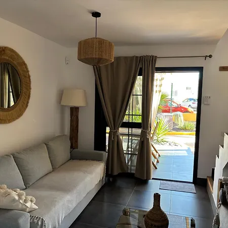 Premium - New Tropical Casa Oasis - Fast Wi-fi !! Swimming Pool !! Tv דירה