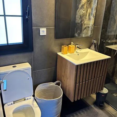 Premium - New Tropical Casa Oasis - Fast Wi-fi !! Swimming Pool !! Tv *