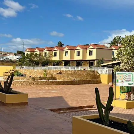 Premium - New Tropical Casa Oasis - Fast Wi-fi !! Swimming Pool !! Tv